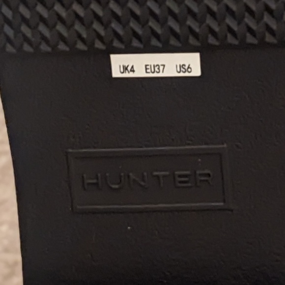 NWOT - Hunter Refined Short Vertical Quilt Boot - Picture 7 of 9